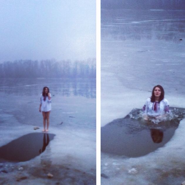 Русские девушки на крещенских купаниях (43 фото)