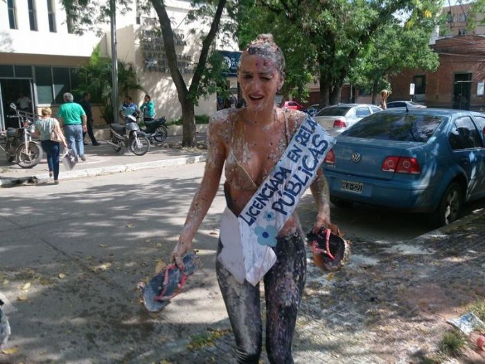 Как девушки из Аргентины празднуют вручение диплома (18 фото)