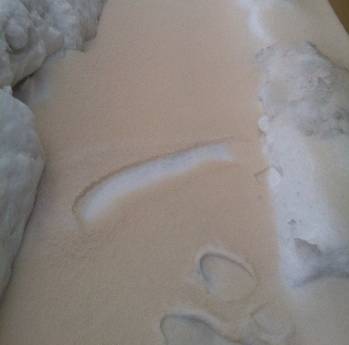 Саратов покрыт оранжевым снегом (15 фото + видео)
