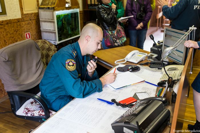 Подборка курьезных звонков в кемеровскую полицию (7 фото)