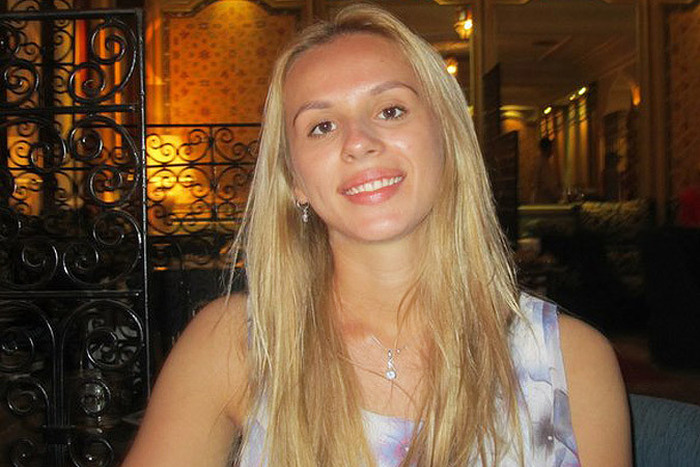 В Москве умерла 24-летняя девушка, принимавшая ванну вместе со своим смартфоном (5 фото)