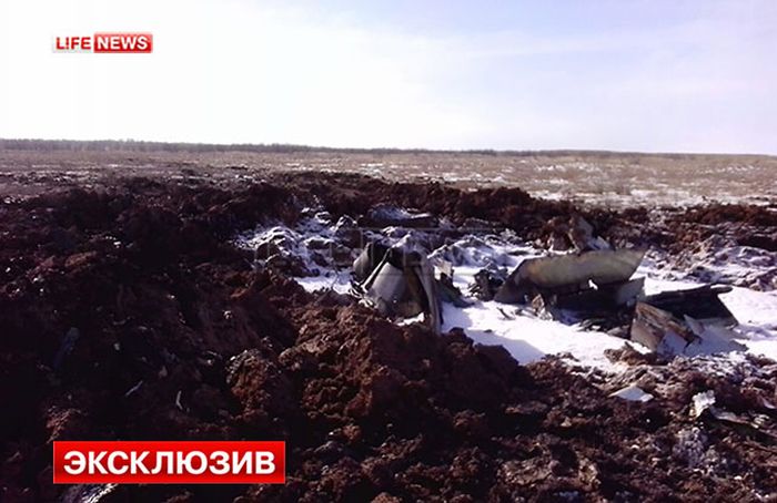 В Волгоградской области разбился самолет СУ-24 (4 фото + видео)