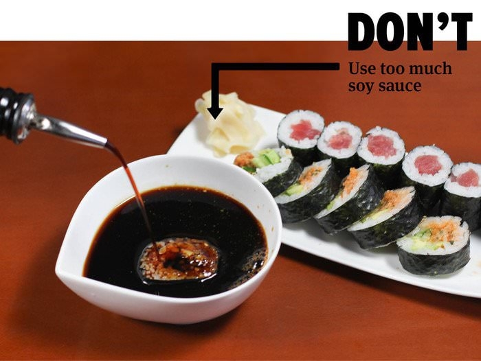 Правила употребления суши и роллов (14 фото)