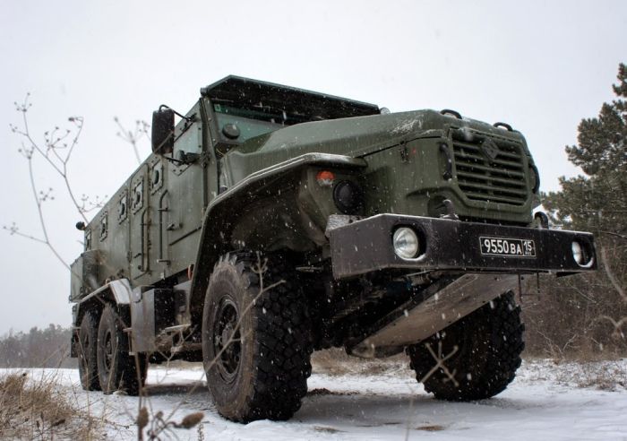Новый бронеавтомобиль Урал ВВ на вооружении российской армии (11 фото)