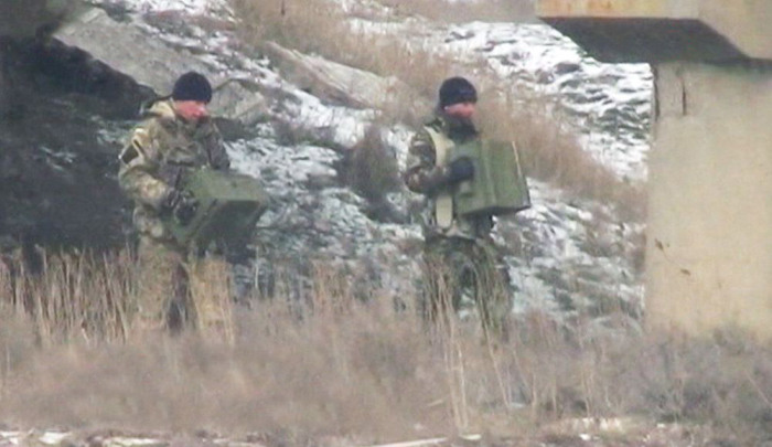 Украинские военные произвели минирование мостов на границе с Крымом (5 фото + видео)