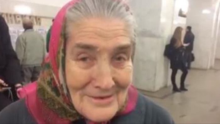 Московский журналист и пользователи Facebook помогли пенсионерке попасть на концерт Шарля Азнавура (фото + видео)