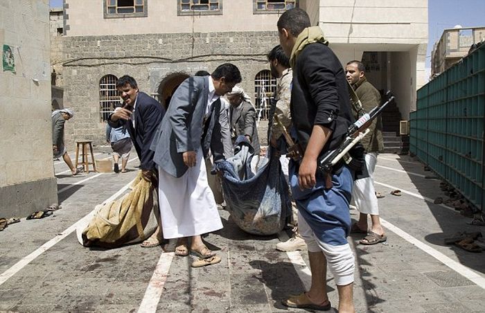 Страшный теракт в Йемене (23 фото)