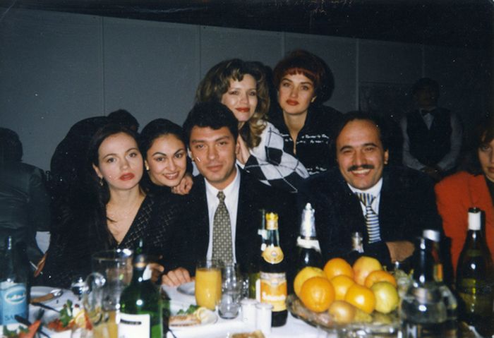 У убитого Бориса Немцова нашелся внебрачный сын Данил от дизайнера Анны Лесниковой (9 фото)
