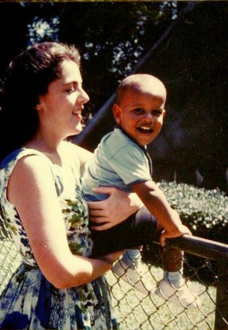 Фотографии из детства и юношества Барака Обамы (10 фото)