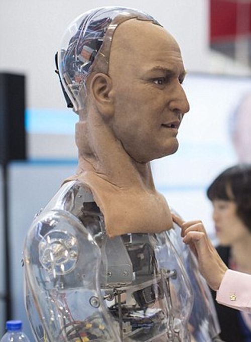 На выставке в Гонконге показали робота с мимикой (7 фото + видео)