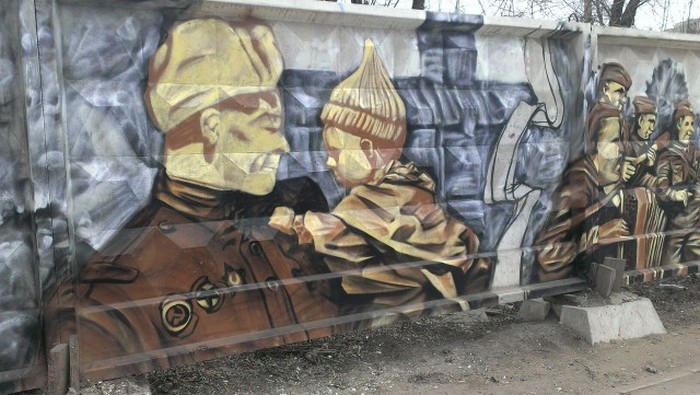 Военное граффити ко Дню Победы в Самаре (11 фото)