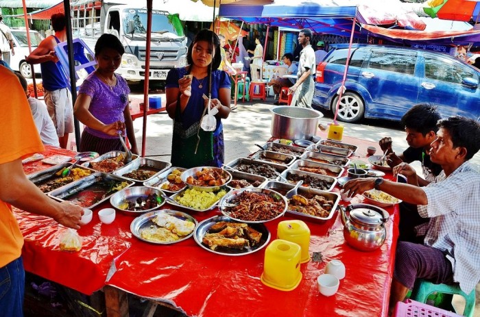 Уличная пища в странах Азии и Африки, а также советы, которые уберегут вас от экзотических болезней и даже смерти (32 фото)