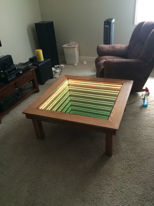 Американский старшеклассник построил журнальный столик с эффектом бесконечности (20 фото)