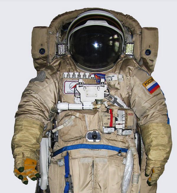 Разработано устройство спасения космонавта, потерявшего контакт с кораблем в открытом космосе (3 фото)