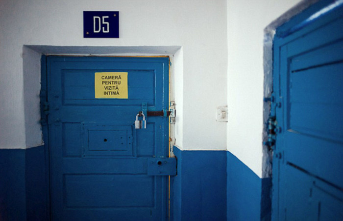 Помещения для любовных свиданий в румынских тюрьмах (20 фото)