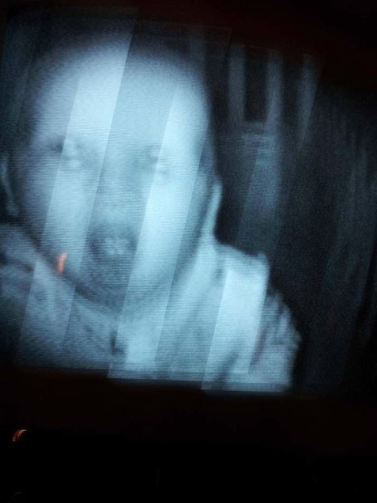Жуткие кадры видеокамер из детских комнат (13 фото)