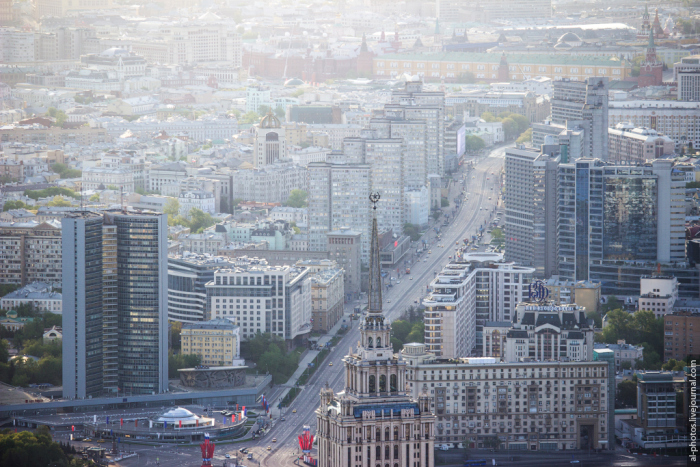 Московские руферы покорили самое высокое здание Европы – башню «Федерация Восток» (21 фото)