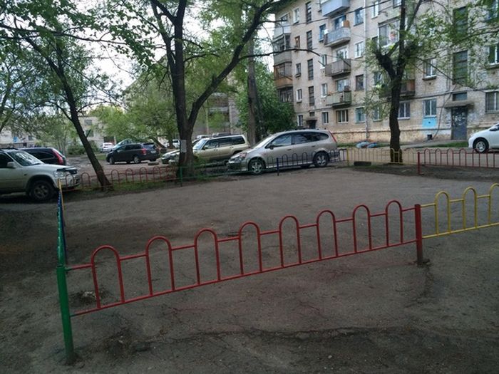 Детская площадка в Хабаровске (2 фото)