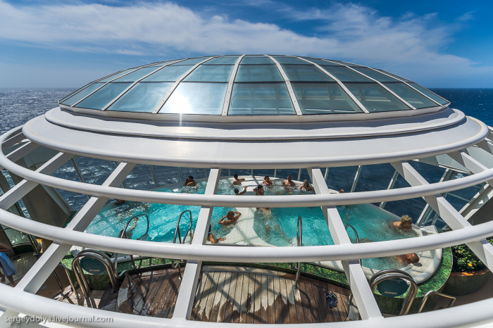 Allure of the Seas – самый большой круизный лайнер в мире (43 фото) Allure of the Seas – самый большой круизный лайнер в мире (43 фото)