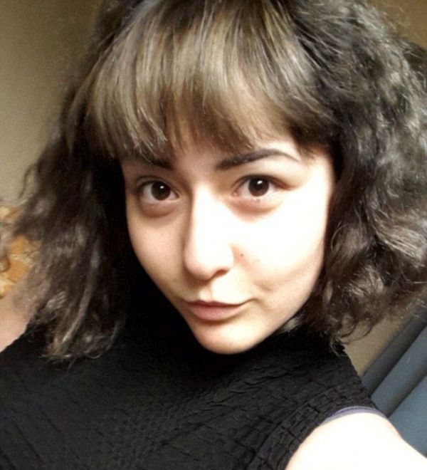 Ясмин Гасымова – девушка, которая не стесняется волос на теле (6 фото)