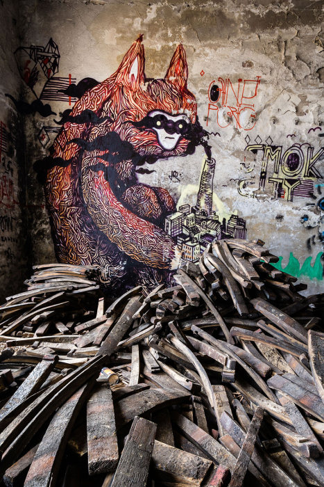 В заброшенных зданиях Берлина «поселились» забавные монстры (19 фото)