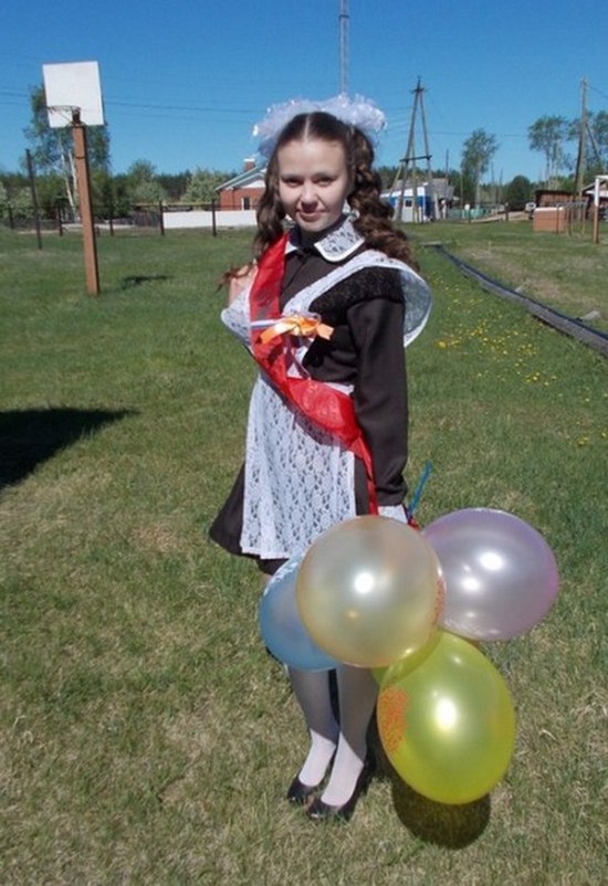 В школе поселка Атымая Свердловской области в этом году лишь одна выпускница (5 фото)