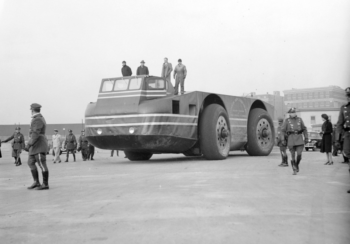 «Вездеход» Antarctic Snow Cruiser, ставший провалом американцев в освоении Антарктиды (16 фото) «Вездеход» Antarctic Snow Cruiser, ставший провалом американцев в освоении Антарктиды (16 фото)