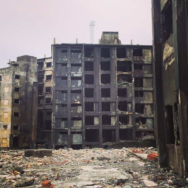 Заброшенные города на фото в соцсетях (30 фото)