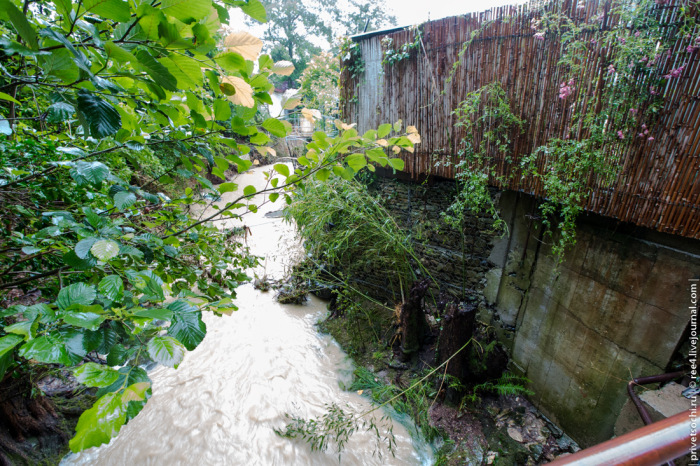 Одна из возможных причин наводнения в Сочи (43 фото + видео)