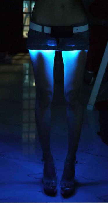 Мини-юбка с подсветкой (7 фото)