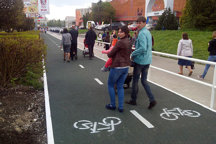В Ставрополе произошло первое ДТП на велосипедной дорожке (3 фото)