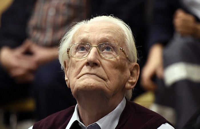 Оскара Гренинга, бывшего бухгалтера Освенцима, приговорили к 4 годам лишения свободы (8 фото)
