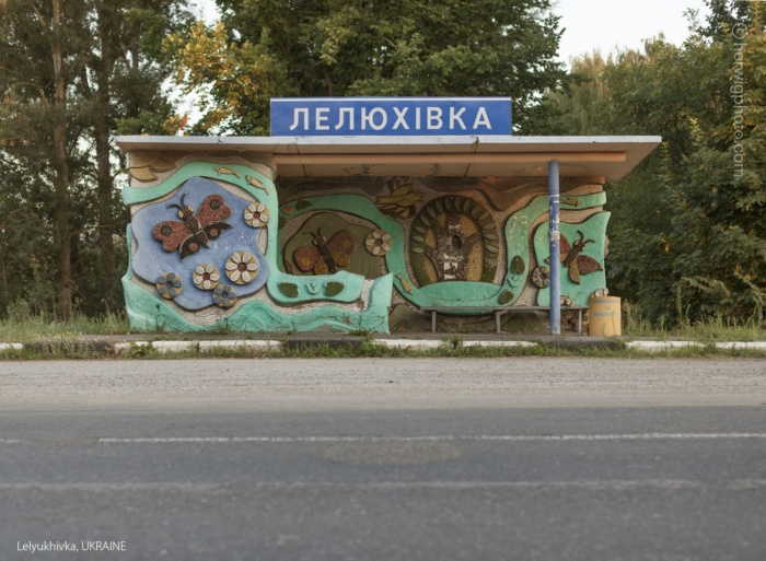 Автобусные остановки времен СССР (47 фото)