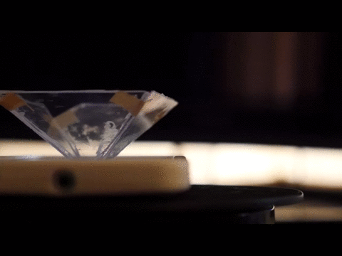 Создание голограммы при помощи смартфона и пластика от коробок для CD-дисков (5 фото + видео)