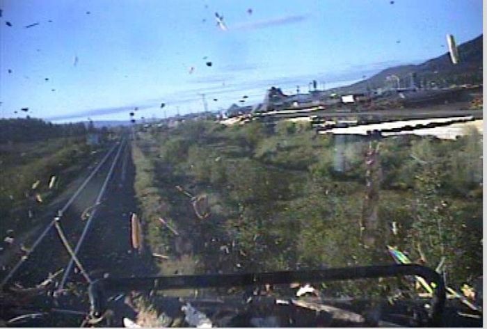 Столкновение поезда с лесовозом глазами машиниста (13 фото)