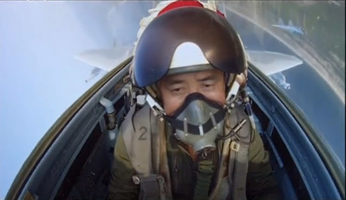 Селфи пилота Северной Кореи из кабины штурмовика СУ-25 (3 фото)
