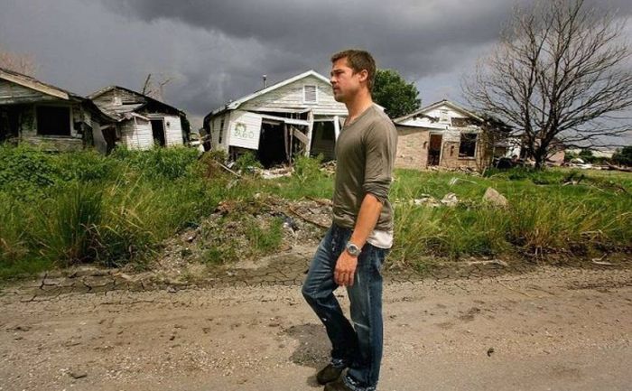 Брэд Питт обеспечил новым жильем более 100 семей, потерявших дома во время урагана «Катрина» (19 фото)