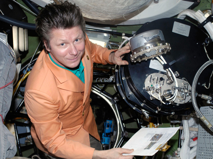 Во время выхода в открытый космос космонавт Геннадий Падалка сделал селфи (фото)