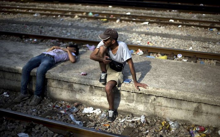 Мигранты из Ближнего Востока заполоняют Европу (30 фото)