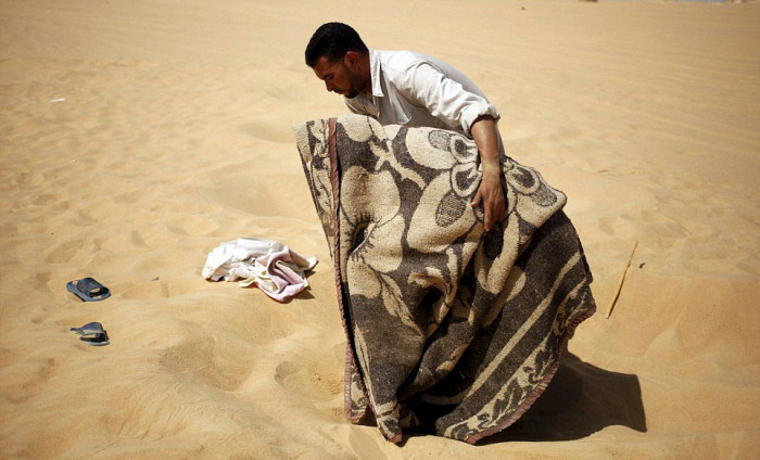 Песочная ванна – панацея по-египетски (16 фото)