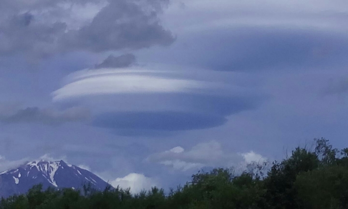 Необычные облака в небе над Камчаткой (7 фото)