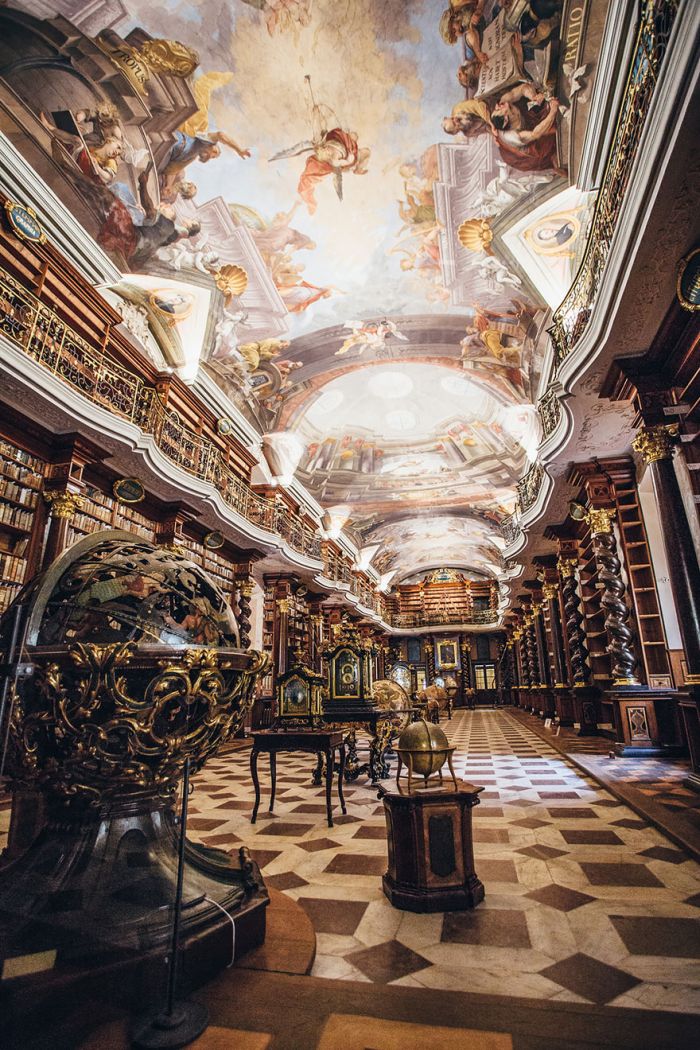 Национальная библиотека Чешской Республики – одна из самых красивых библиотек в мире (7 фото)