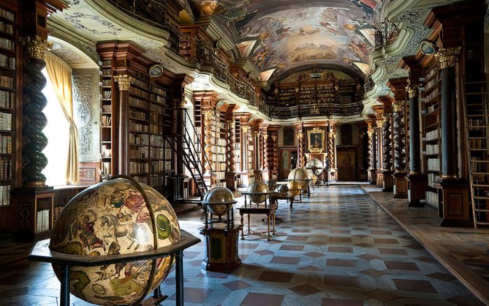 Национальная библиотека Чешской Республики – одна из самых красивых библиотек в мире (7 фото)