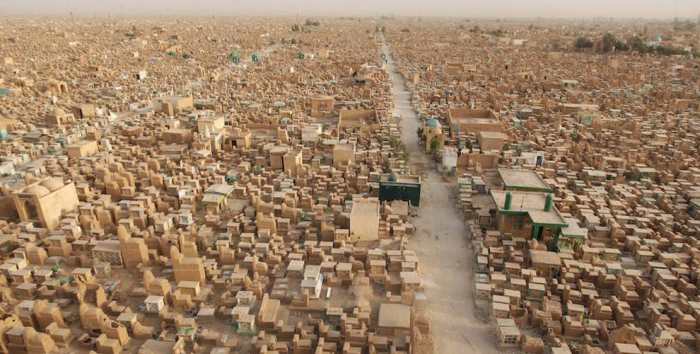 Иракское кладбище Вади ас-Салам – самое большое кладбище в мире (4 фото)