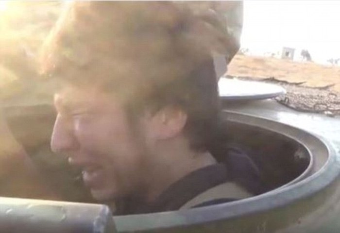 В сеть попали кадры прощания с несовершеннолетним террористом-смертником (4 фото + 2 видео)