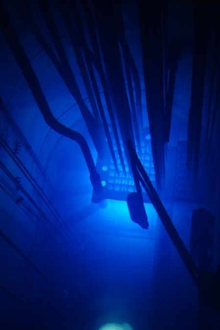 Эффект Вавилова — Черенкова в ядерных реакторах (6 фото)