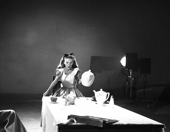 Технология классической анимации в студии Уолта Диснея, 1951 год (12 фото)
