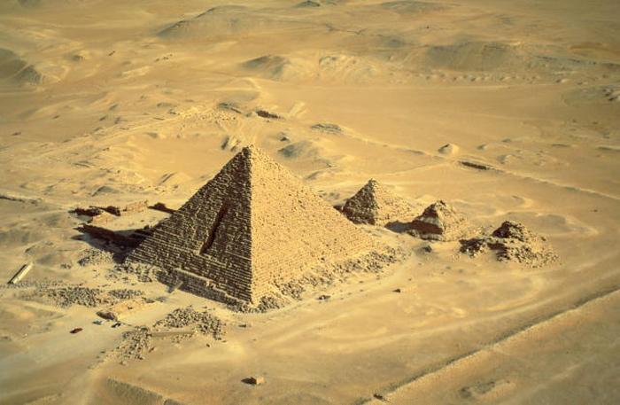 Пирамиды спутника