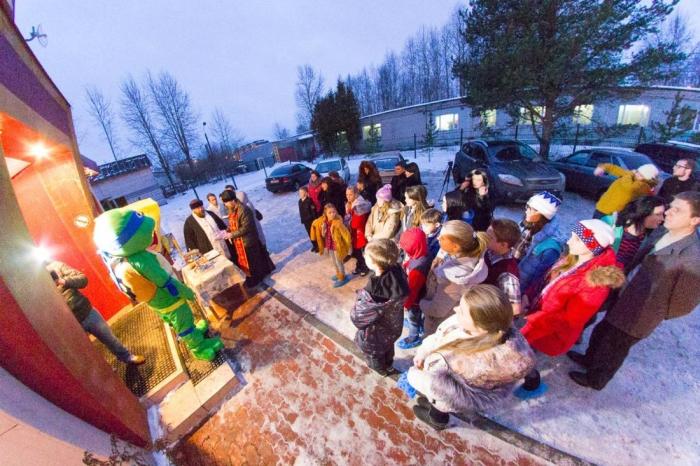 Губка Боб, Черепашка-ниндзя и два священника открыли кафе в Северодвинске (3 фото)