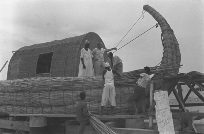 Путешествие Юрия Сенкевича и Тура Хейердална на папирусной лодке «Ра» (11 фото)